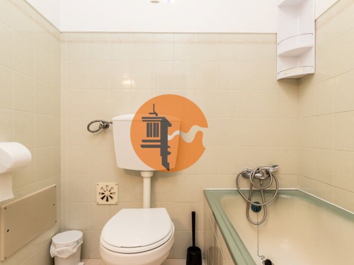 Image No.133-12 Bed House for sale