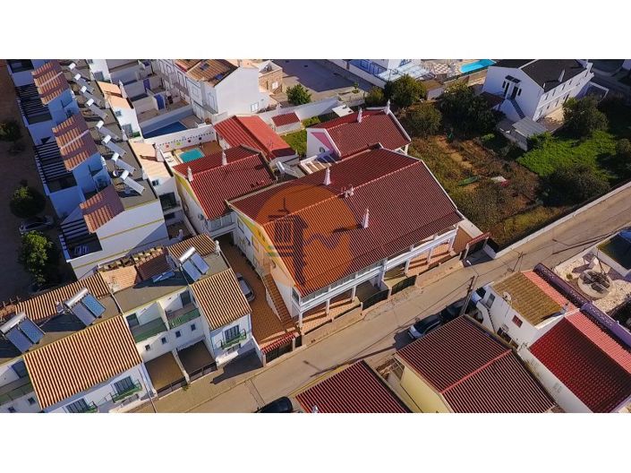 Image No.139-12 Bed House for sale