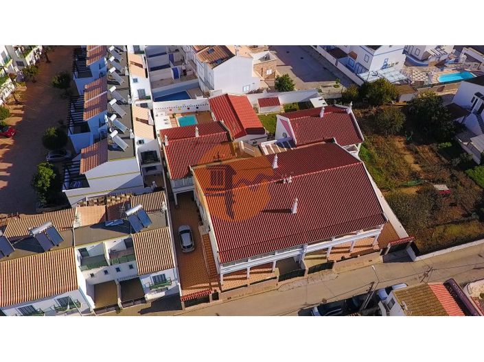 Image No.142-12 Bed House for sale