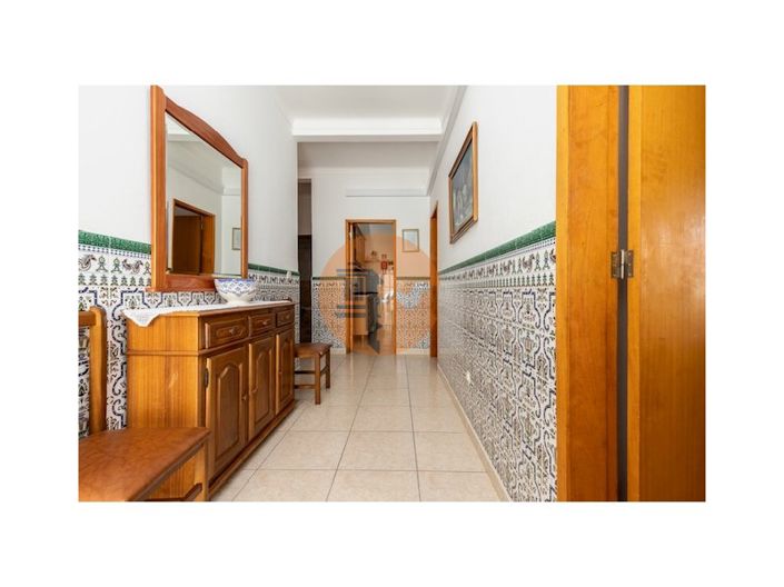 Image No.51-12 Bed House for sale