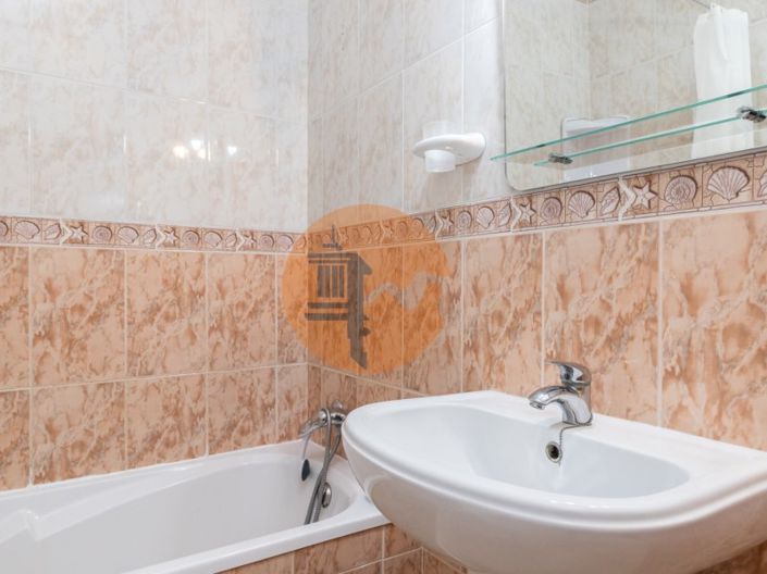 Image No.56-12 Bed House for sale