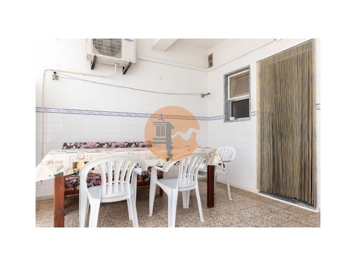 Image No.66-12 Bed House for sale