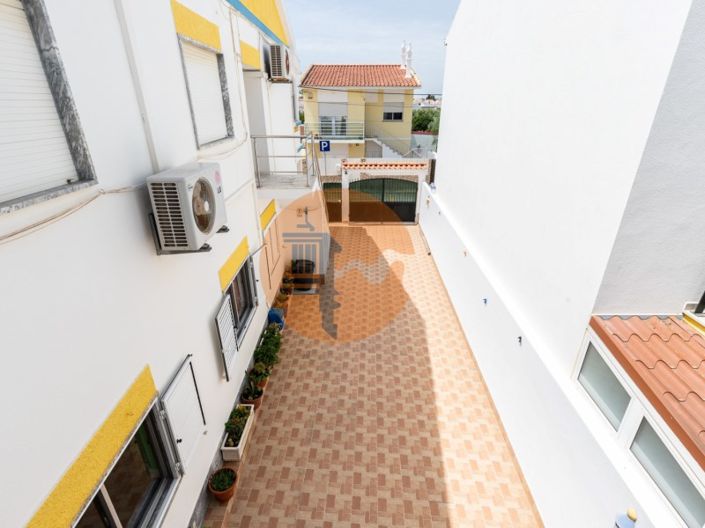 Image No.85-12 Bed House for sale