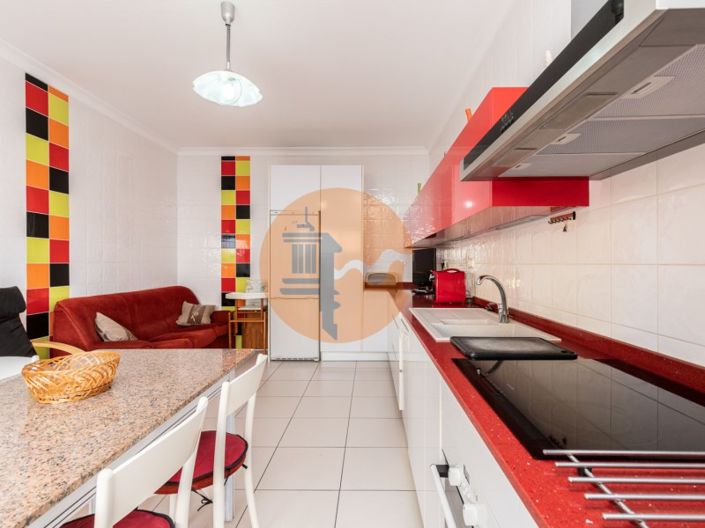 Image No.94-12 Bed House for sale