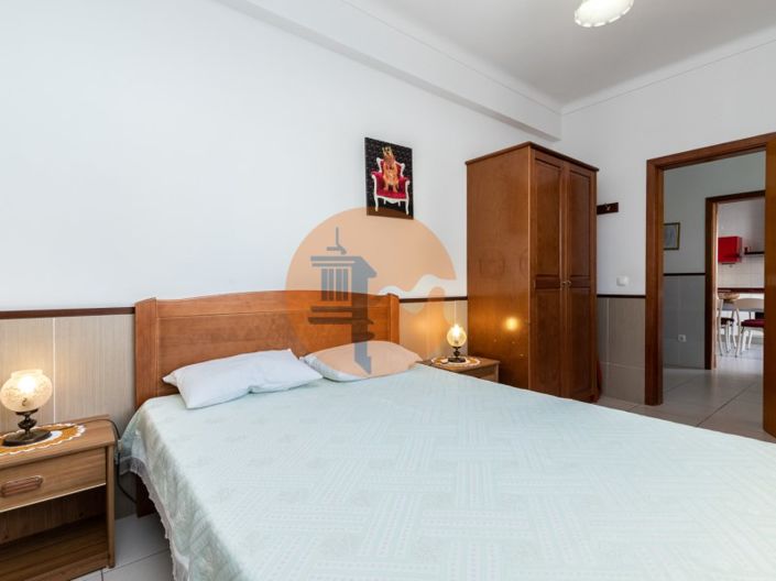 Image No.99-12 Bed House for sale