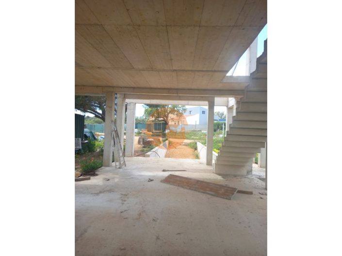 Image No.10-3 Bed House for sale