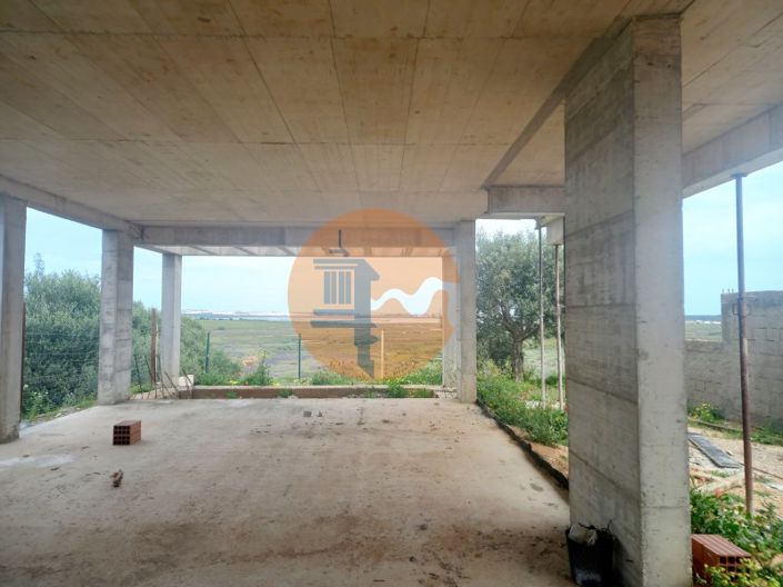 Image No.11-3 Bed House for sale