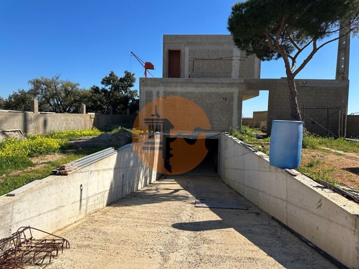 Image No.14-3 Bed House for sale