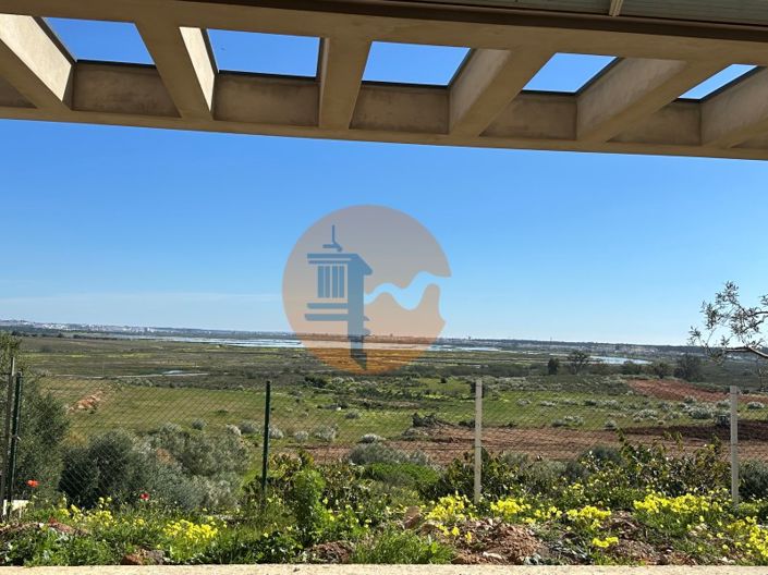 Image No.18-3 Bed House for sale