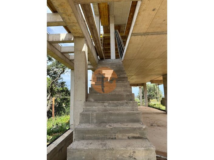 Image No.18-3 Bed House for sale