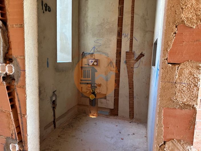 Image No.30-3 Bed House for sale