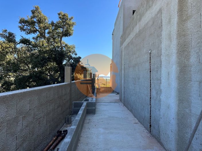 Image No.37-3 Bed House for sale