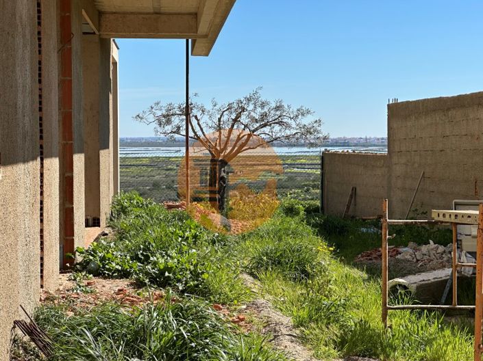 Image No.6-3 Bed House for sale