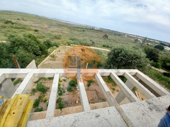 Image No.8-3 Bed House for sale