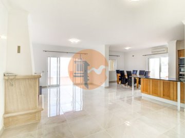 Maison de 4 chambres à vendre à Castro Marim