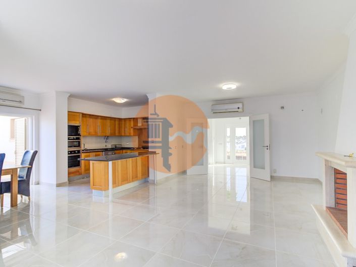 Image No.11-4 Bed House for sale