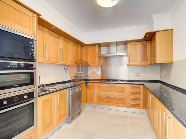 Image No.14-4 Bed House for sale