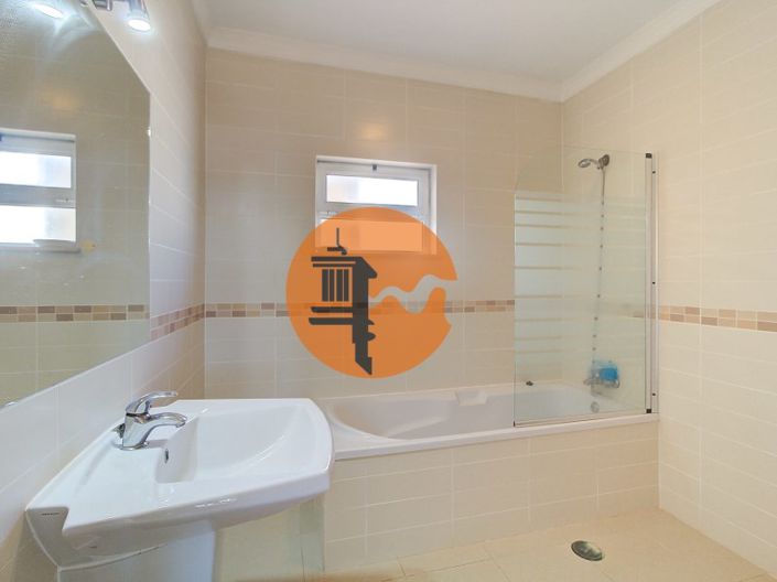 Image No.20-4 Bed House for sale