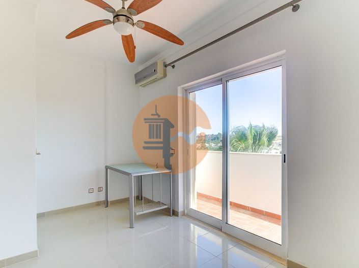 Image No.30-4 Bed House for sale