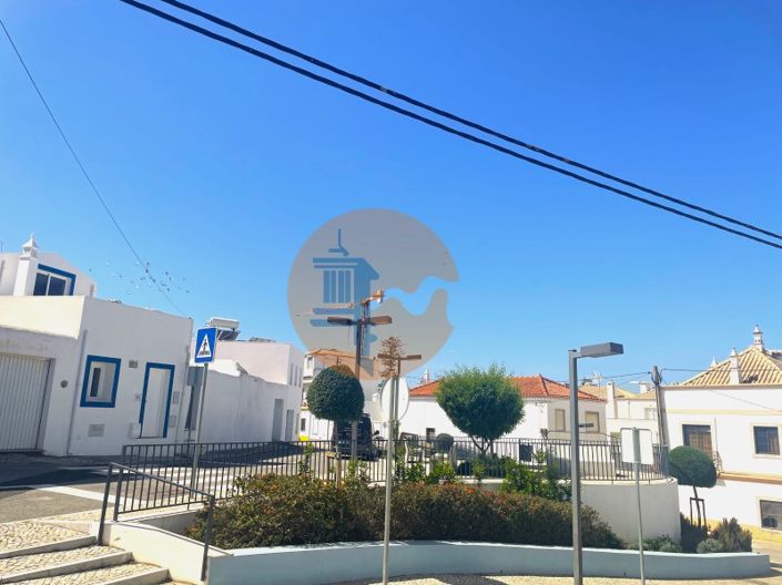 Image No.10-1 Bed House for sale