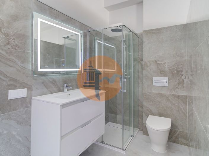 Image No.13-6 Bed House for sale