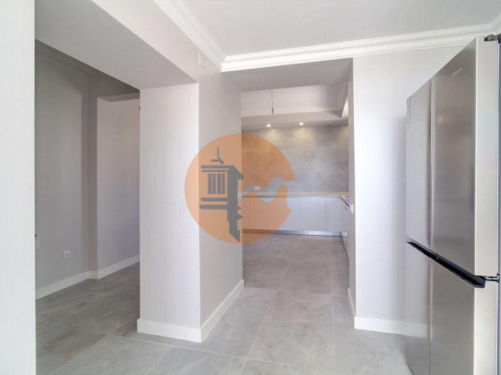 Image No.25-6 Bed House for sale