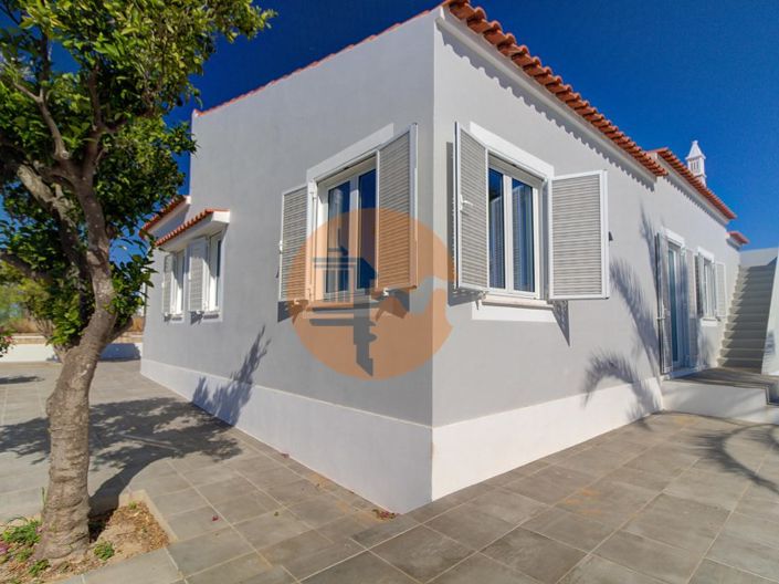 Image No.27-6 Bed House for sale