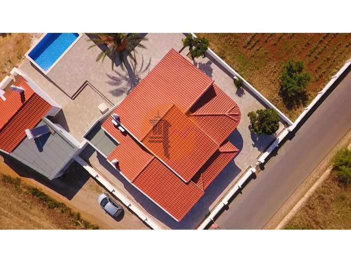 Image No.42-6 Bed House for sale