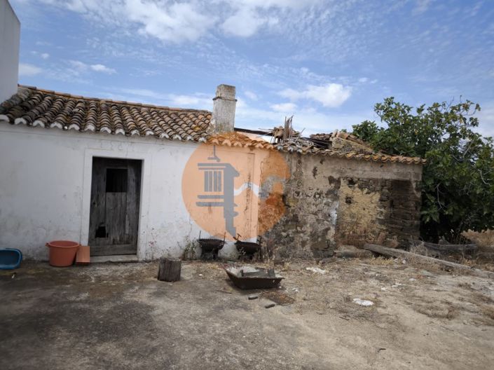 Image No.1-3 Bed House for sale