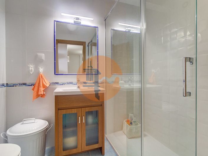 Image No.22-2 Bed Apartment for sale