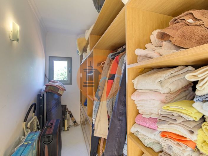 Image No.21-4 Bed House for sale