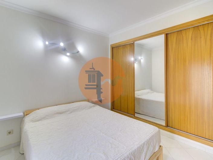 Image No.28-4 Bed House for sale