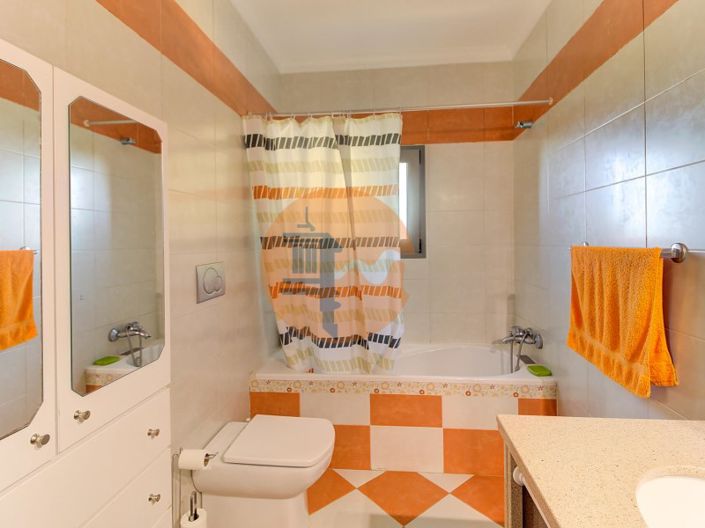 Image No.31-4 Bed House for sale