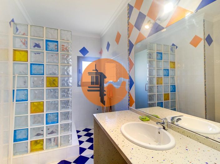 Image No.35-4 Bed House for sale