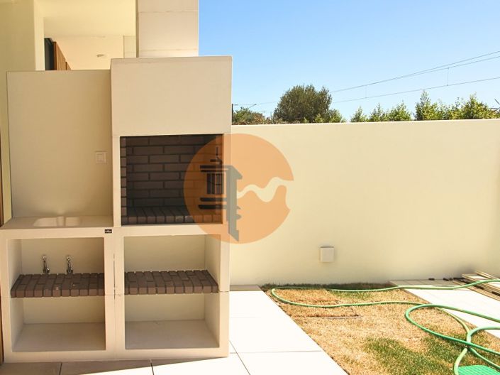 Image No.11-4 Bed House for sale