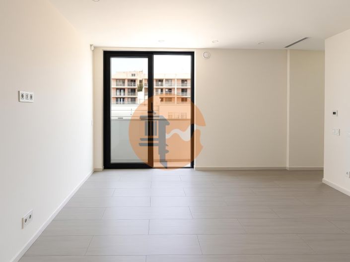 Image No.26-4 Bed House for sale