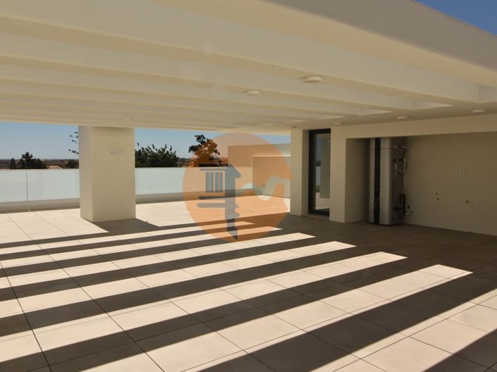 Image No.50-4 Bed House for sale