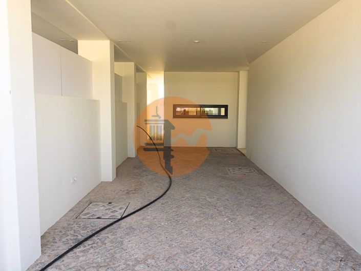 Image No.55-4 Bed House for sale