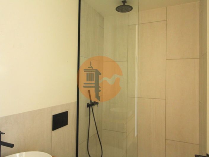 Image No.13-4 Bed House for sale