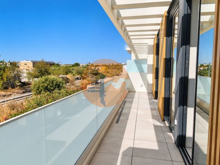Image No.37-4 Bed House for sale