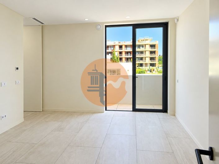 Image No.38-4 Bed House for sale