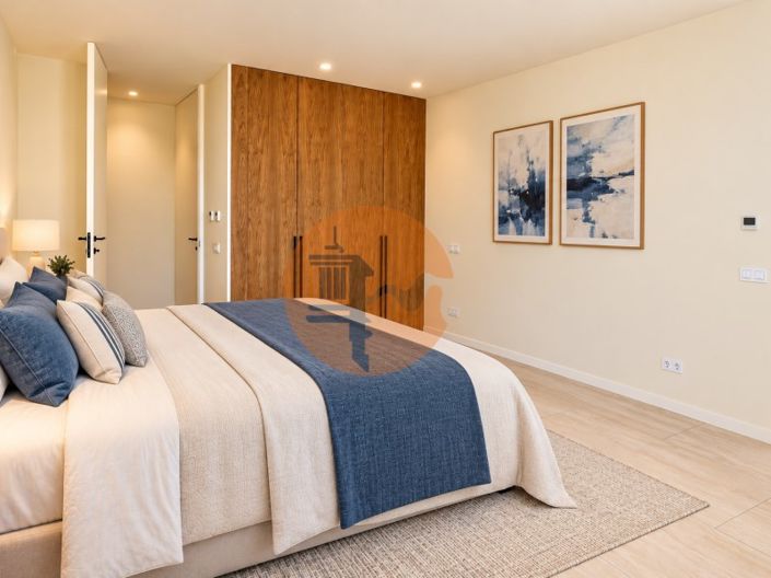 Image No.44-4 Bed House for sale