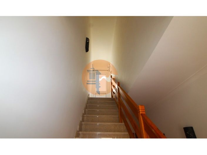 Image No.33-2 Bed House for sale