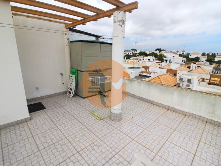 Image No.36-2 Bed House for sale