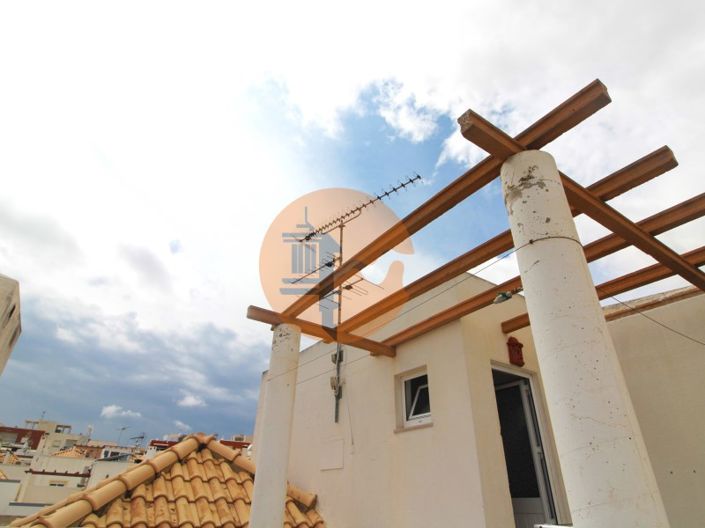 Image No.38-2 Bed House for sale