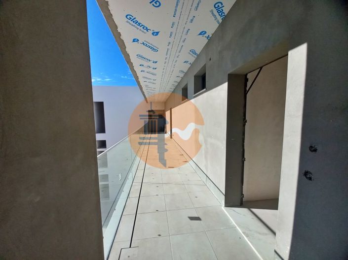 Image No.23-2 Bed Apartment for sale