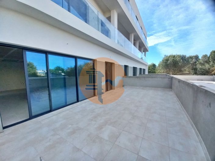 Image No.30-2 Bed Apartment for sale