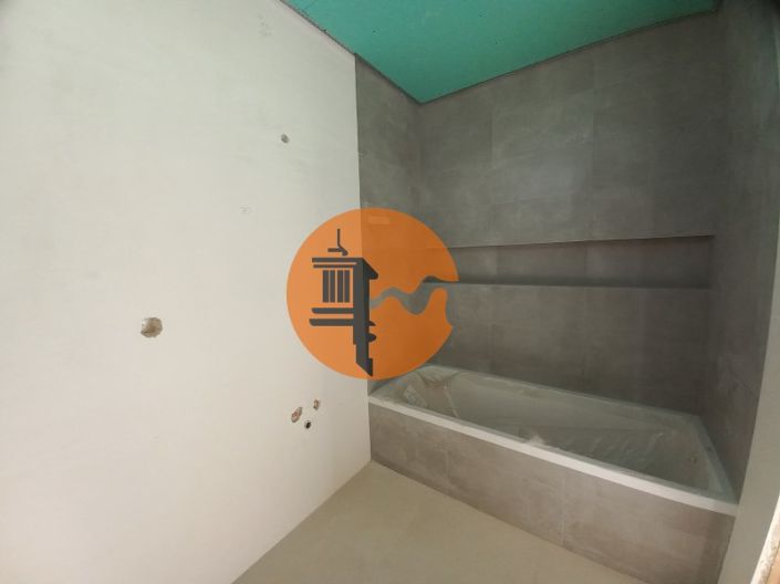 Image No.34-2 Bed Apartment for sale