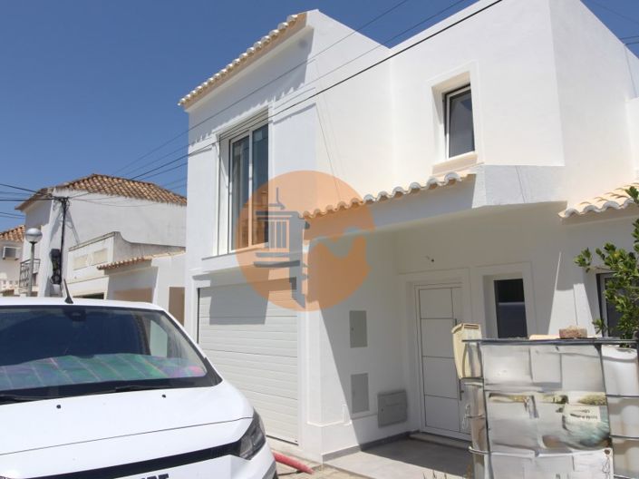 Image No.2-3 Bed House for sale