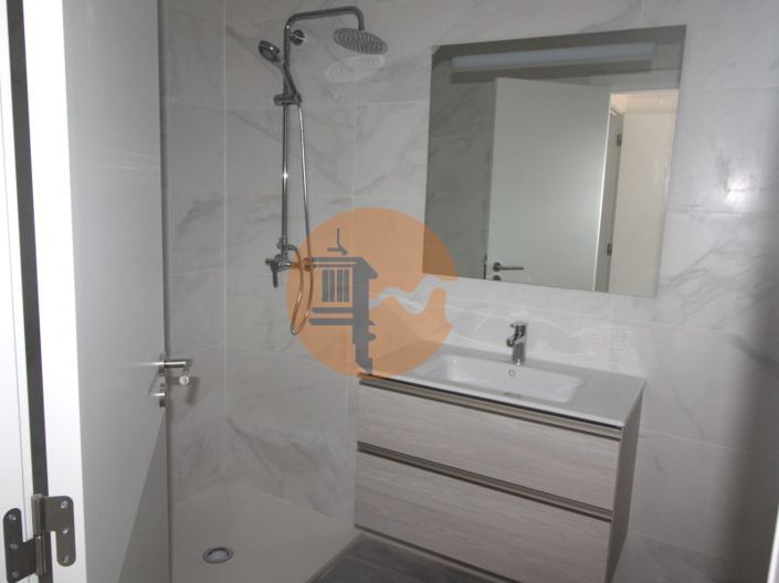 Image No.21-3 Bed House for sale